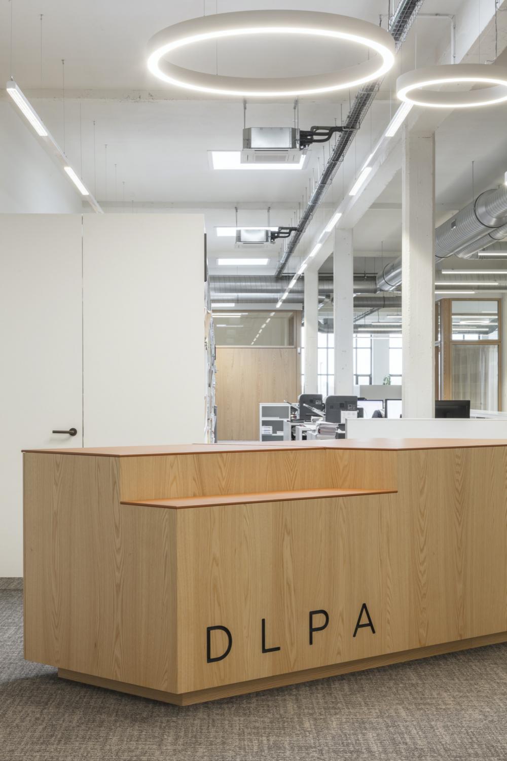 DLPA totaalinrichting kantoorinrichting De Laere Decor totaalproject interieur